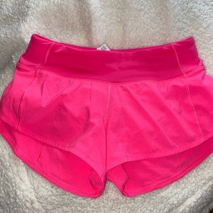 Lululemon speed up short 2.5” in hot pink